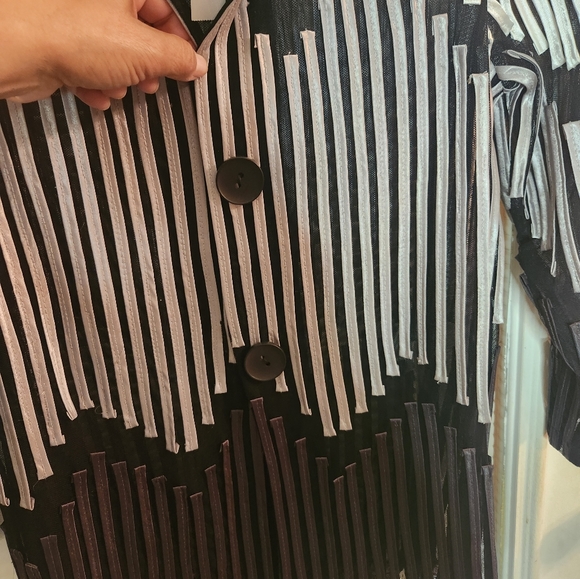 CHICOS TRAVELERS Collection Strip Jacket size 0. P2P19 stretches - Picture 5 of 10